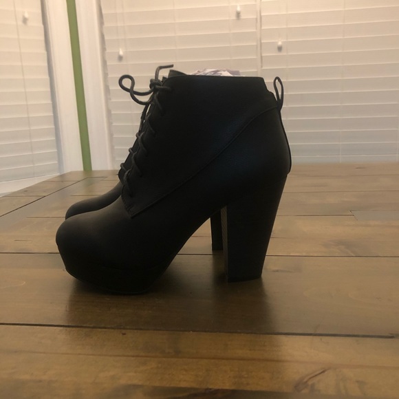 No Call Platform Ankle Booties - Picture 4 of 13